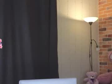 Softiedream Chaturbate stream image from November 10, 2025