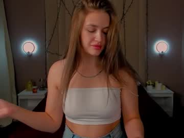 Krohasl Chaturbate stream image from November 10, 2025