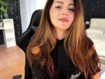 Mishel_Vilds Chaturbate stream image from November 10, 2025