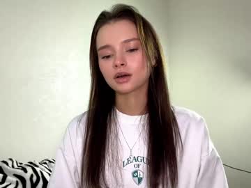 Hoaarisa Chaturbate stream image from November 10, 2025