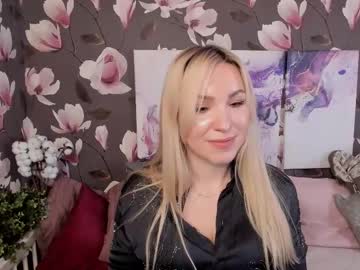 Moonlight_Emma Chaturbate stream image from November 10, 2025