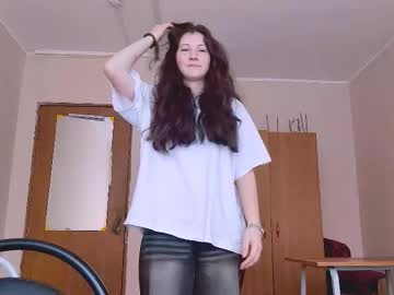 Emmabracco Chaturbate stream image from November 10, 2025