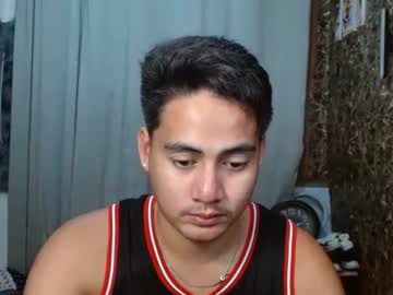 Goodcaresweetboy Chaturbate stream image from November 10, 2025