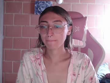 Andrea_Camila Chaturbate stream image from November 10, 2025