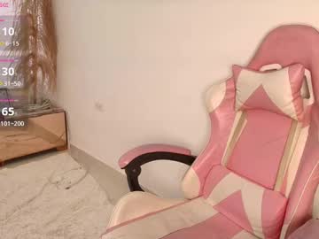 Kaylalov Chaturbate stream image from November 10, 2025