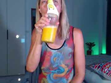 Lolaaelita Chaturbate stream image from November 10, 2025