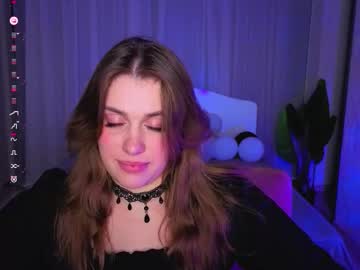 Adelynnn Chaturbate stream image from November 10, 2025