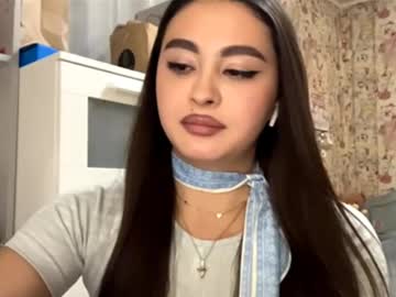 Merlenegnoza Chaturbate stream image from November 10, 2025