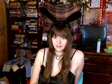 Pixinun Chaturbate stream image from November 10, 2025