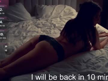 Queenm_Ishere Chaturbate stream image from November 10, 2025