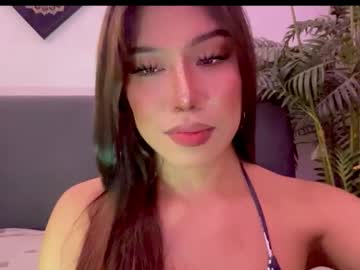 Vialova Chaturbate stream image from November 10, 2025