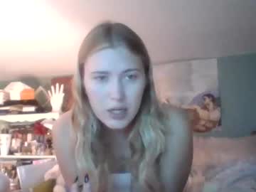 Thelittlebambii Chaturbate stream image from November 10, 2025