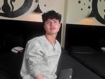Collinstone Chaturbate stream image from November 10, 2025