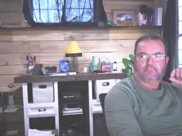 Chadmichaell Chaturbate stream image from November 10, 2025