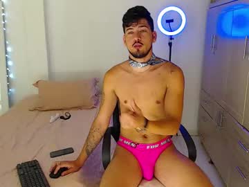 Crazyybull Chaturbate stream image from November 10, 2025