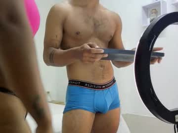 Latinbig_Couple Chaturbate stream image from November 10, 2025