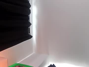 Salren7789 Chaturbate stream image from November 10, 2025