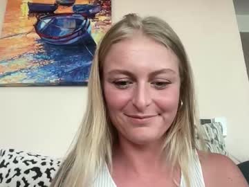 Sofienextdoor Chaturbate stream image from November 10, 2025