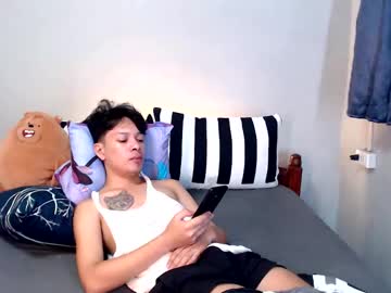 Urpinoyasianx Chaturbate stream image from November 11, 2025