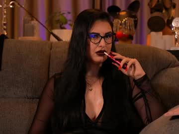 Mistresskellykent Chaturbate stream image from November 11, 2025