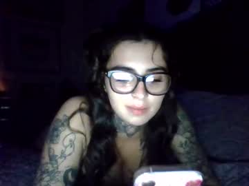 Ceceluv27 Chaturbate stream image from November 11, 2025