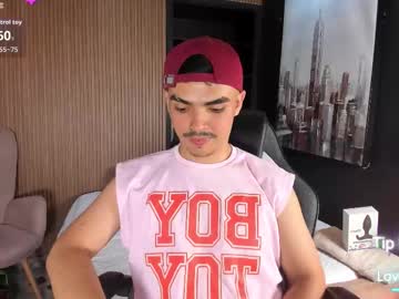 Nicokingg_ Chaturbate stream image from November 11, 2025