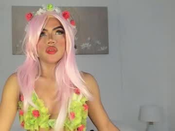 Queen_Smithx Chaturbate stream image from November 11, 2025