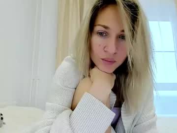 Mona_Cruz Chaturbate stream image from November 11, 2025