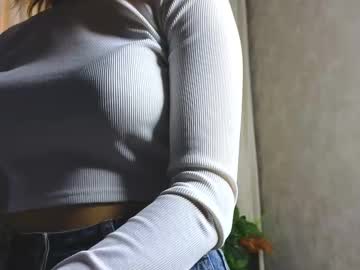 Bloomnoir Chaturbate stream image from November 11, 2025