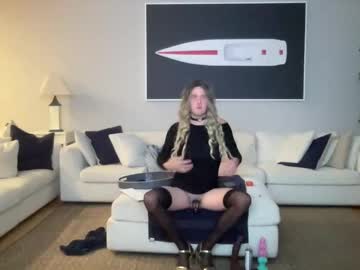 Submiss14 Chaturbate stream image from November 11, 2025