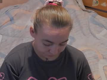 Halseysmith Chaturbate stream image from November 11, 2025