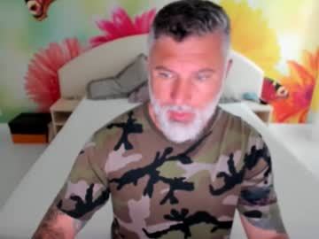 Blowmyxxl Chaturbate stream image from November 11, 2025