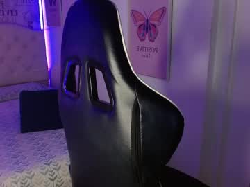 Saara_Martin Chaturbate stream image from November 11, 2025