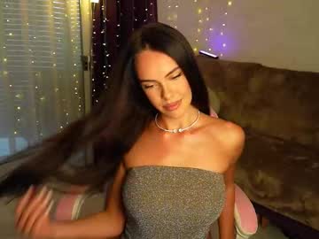 Dilara_Foxx Chaturbate stream image from November 11, 2025