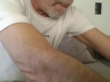 Kellyvenous Chaturbate stream image from November 11, 2025
