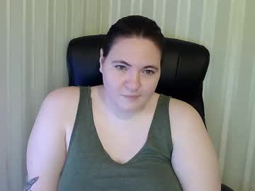 Beverlyphyllis Chaturbate stream image from November 11, 2025