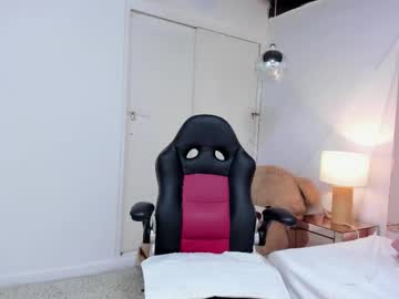 Miadraven Chaturbate stream image from November 11, 2025