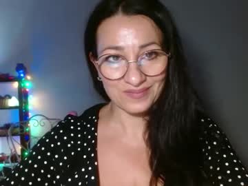 Ginaoneon Chaturbate stream image from November 11, 2025