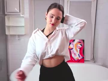 Emilydeer Chaturbate stream image from November 11, 2025