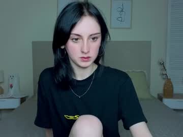 Little_Mollee Chaturbate stream image from November 11, 2025