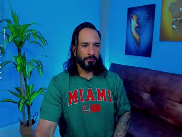 Maik_Corzo Chaturbate stream image from November 11, 2025