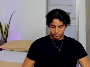 Cruz_Fernandez Chaturbate stream image from November 11, 2025