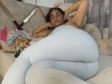 Violetroussee Chaturbate stream image from November 11, 2025
