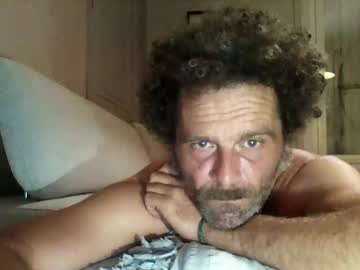 Elyjahoye Chaturbate stream image from November 12, 2025