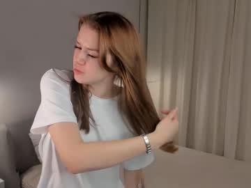 Toriedaichendt Chaturbate stream image from November 12, 2025