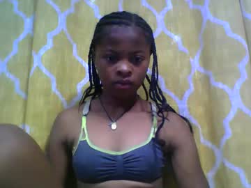 Angela166093 Chaturbate stream image from November 12, 2025