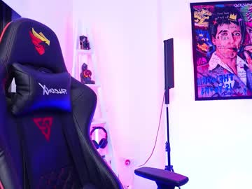 Logan_Hugh8 Chaturbate stream image from November 12, 2025