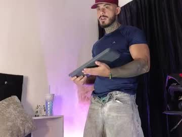 John_And_Louis Chaturbate stream image from November 12, 2025