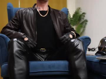Kevin_Park Chaturbate stream image from November 12, 2025