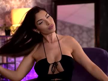 Ravenbelrose Chaturbate stream image from November 12, 2025